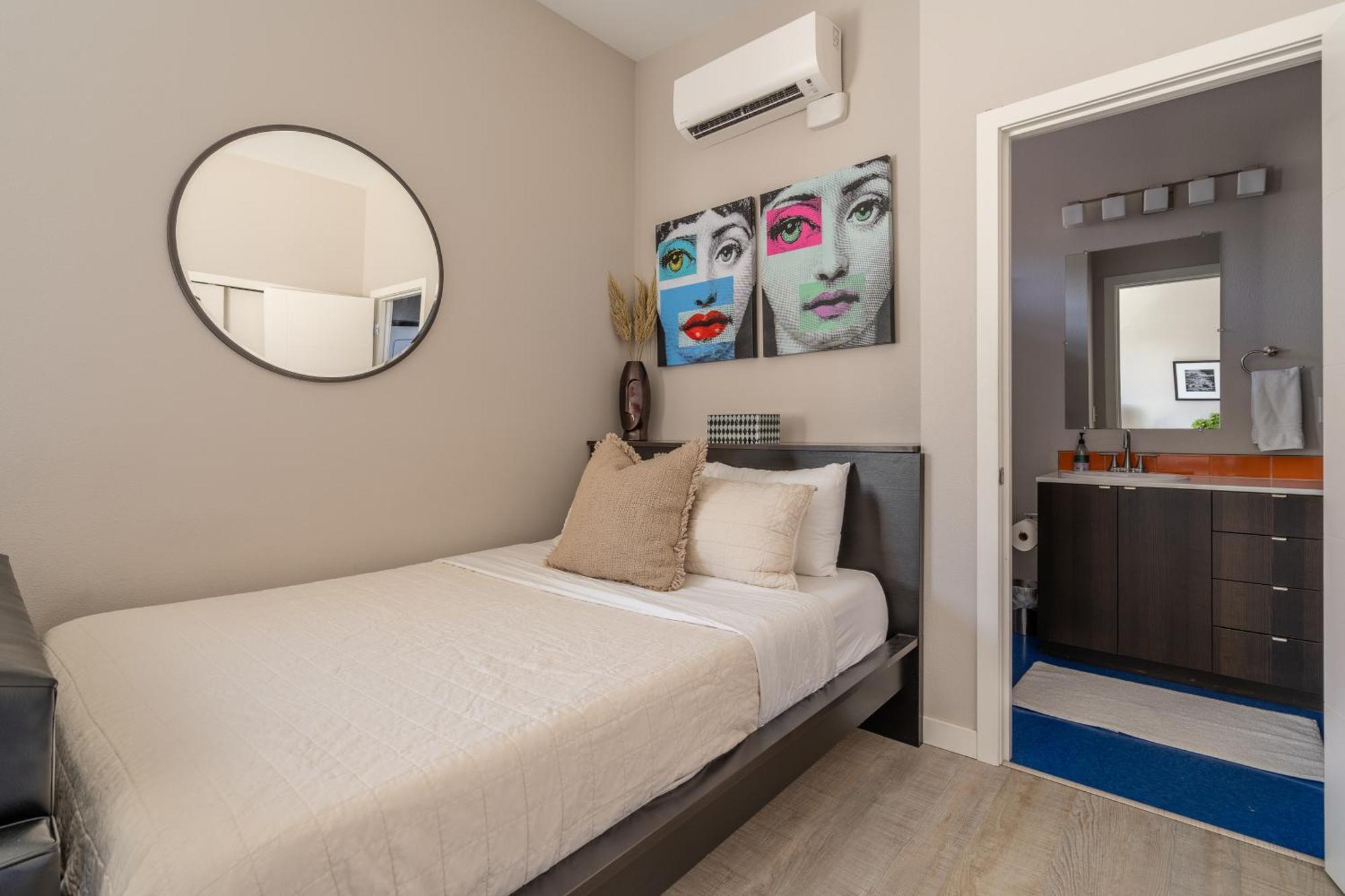 Sunny Studio Apartment - Food Carts, Coffee & Bars Portland Bagian luar foto